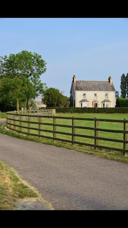 Ballyginniff Farm House Крумлин Экстерьер фото